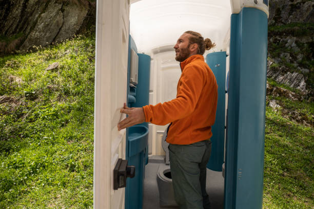 Best Portable toilet rental cost  in Mondovi, WI
