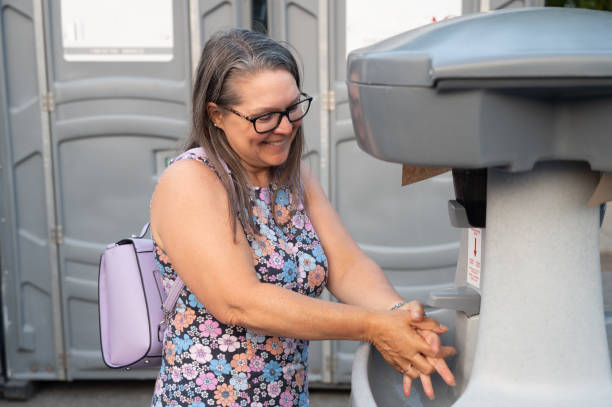 Best Construction site porta potty rental  in Mondovi, WI